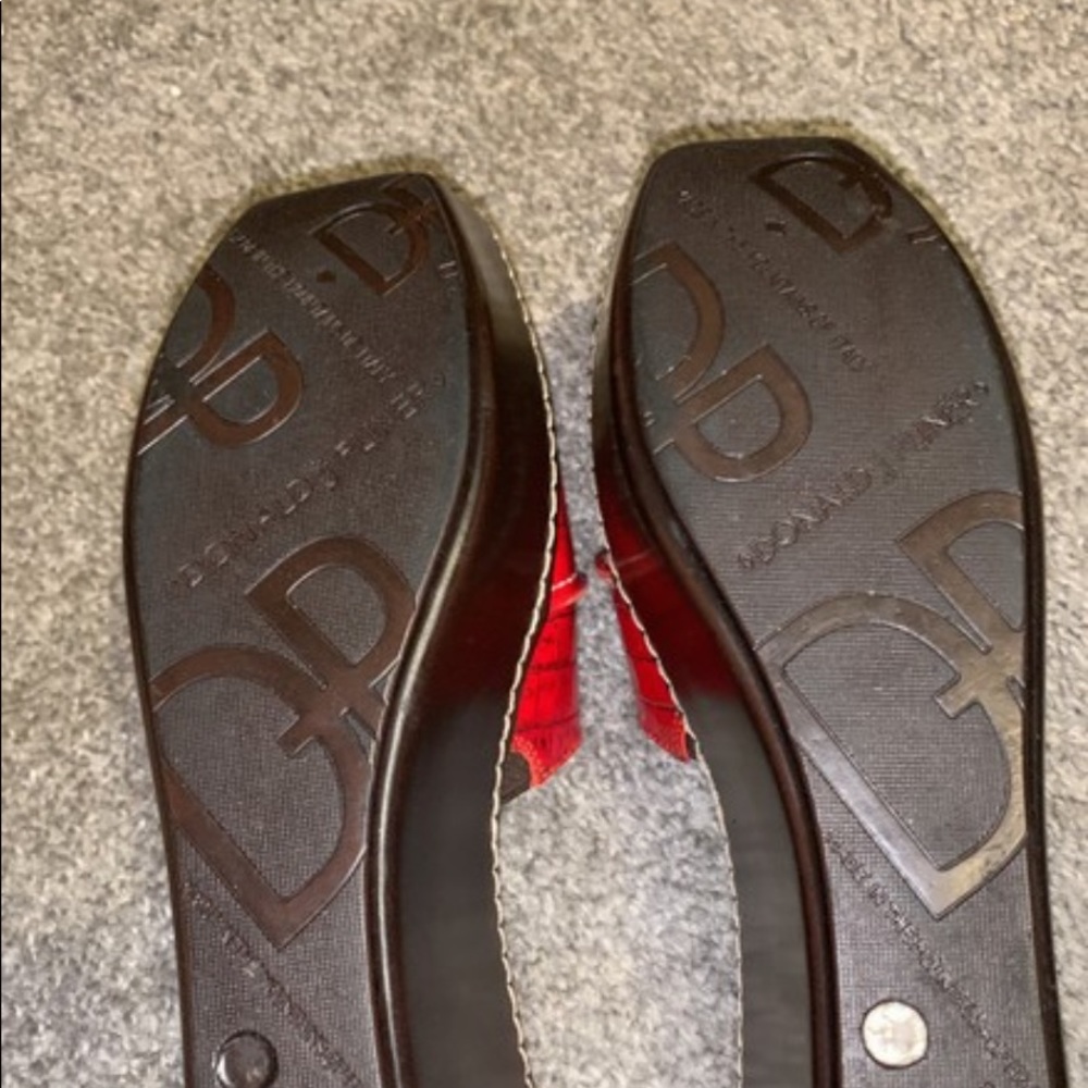 Donald J. Pliner Safari Wedge Sandal - Picture 5 of 8